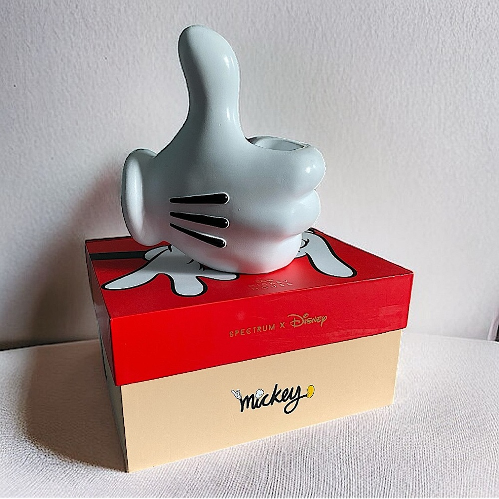 Spectrum x Disney - Mickey Mouse Glove - Makeup Storage/Brush Holder